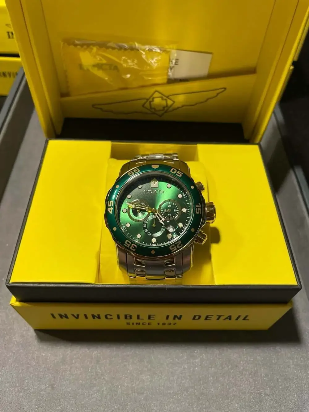 Invicta Pro Diver SCUBA Men’s Watch 48mm Steel Gold Green 40191